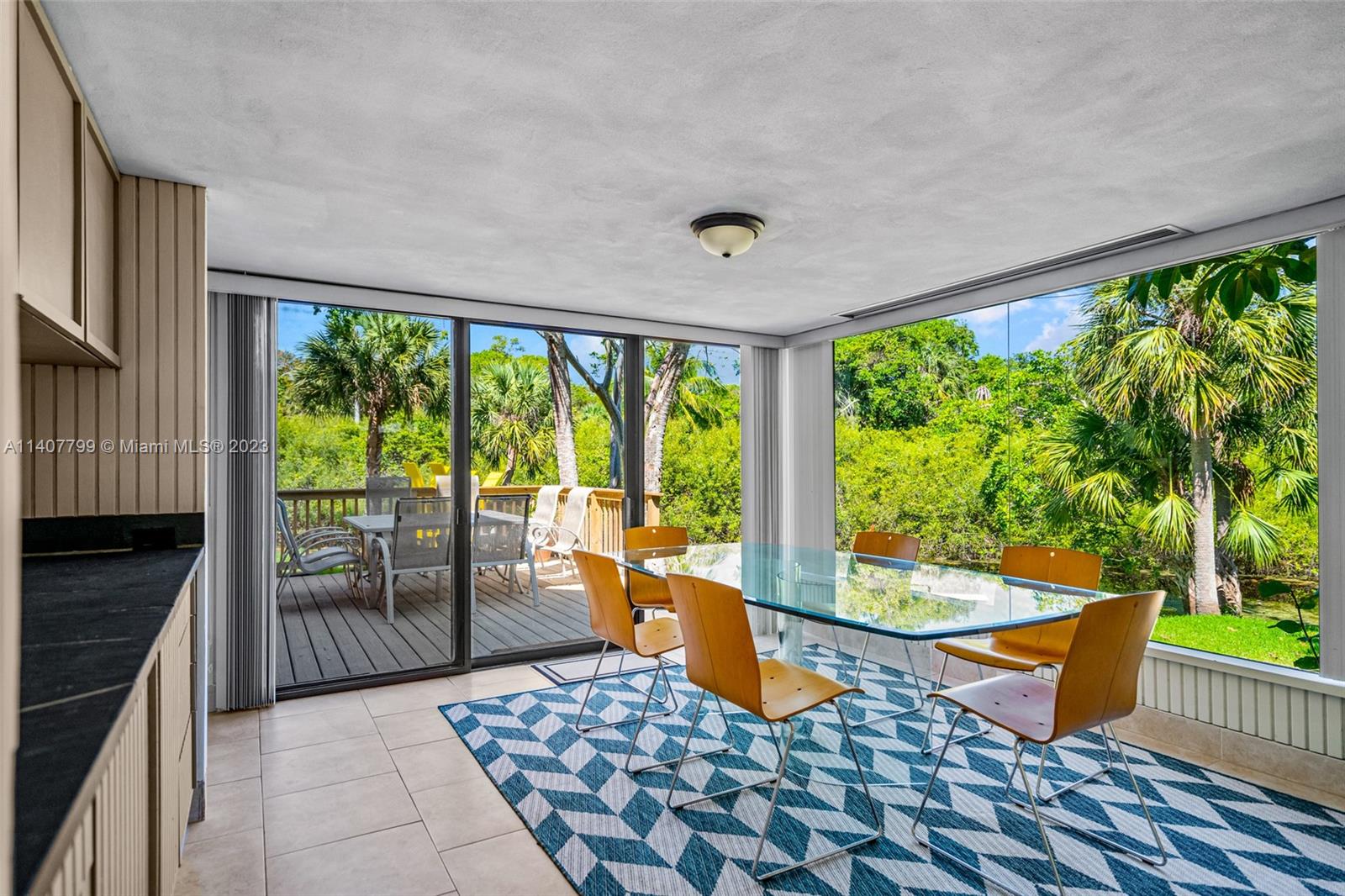 LAS OLAS BY THE SEA EXT - Residential