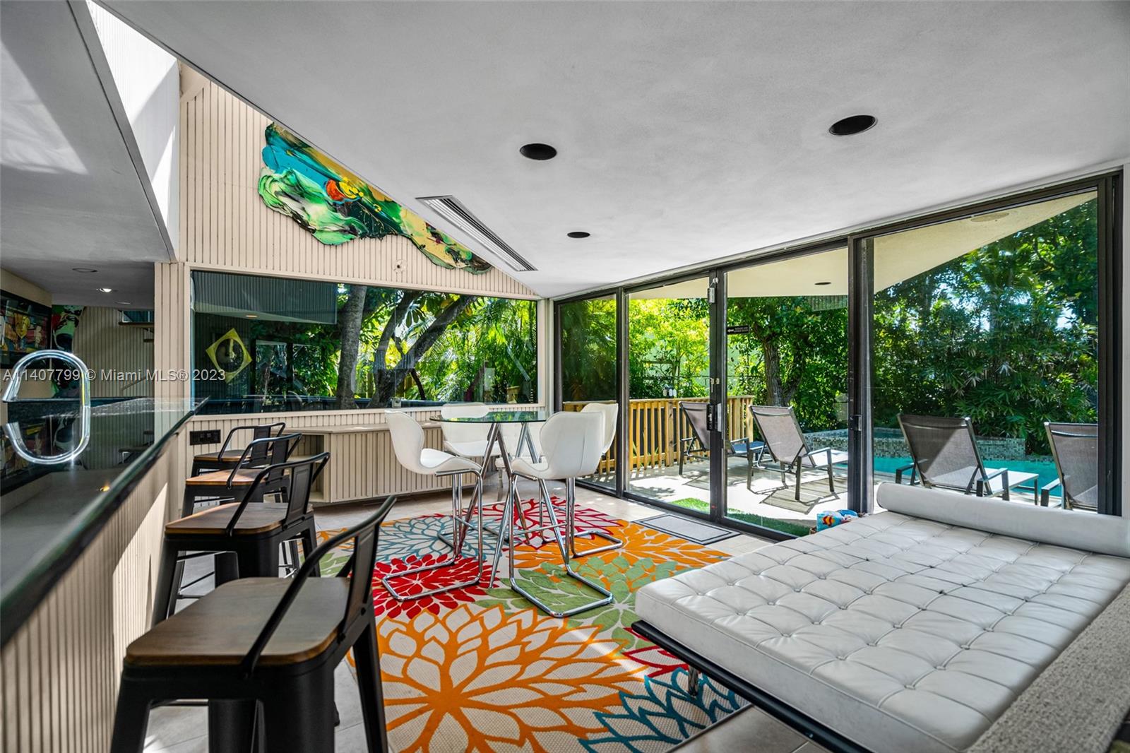 LAS OLAS BY THE SEA EXT - Residential