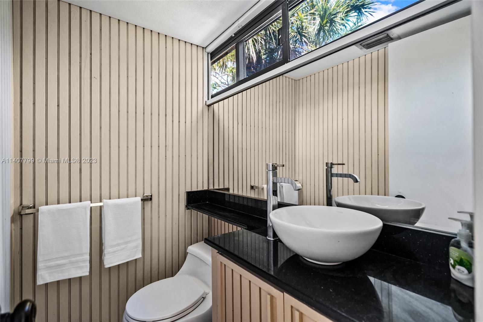 LAS OLAS BY THE SEA EXT - Residential