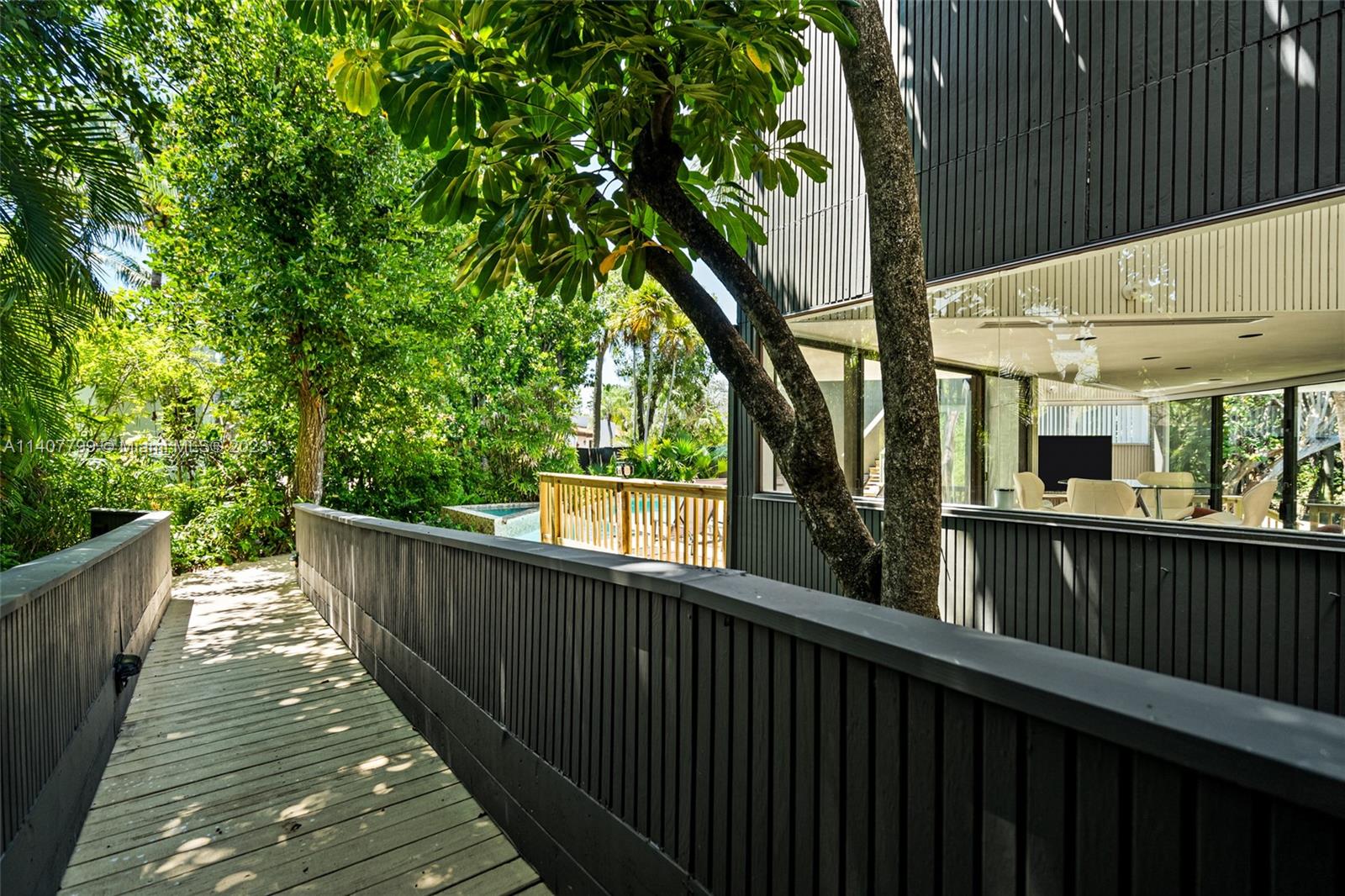 LAS OLAS BY THE SEA EXT - Residential