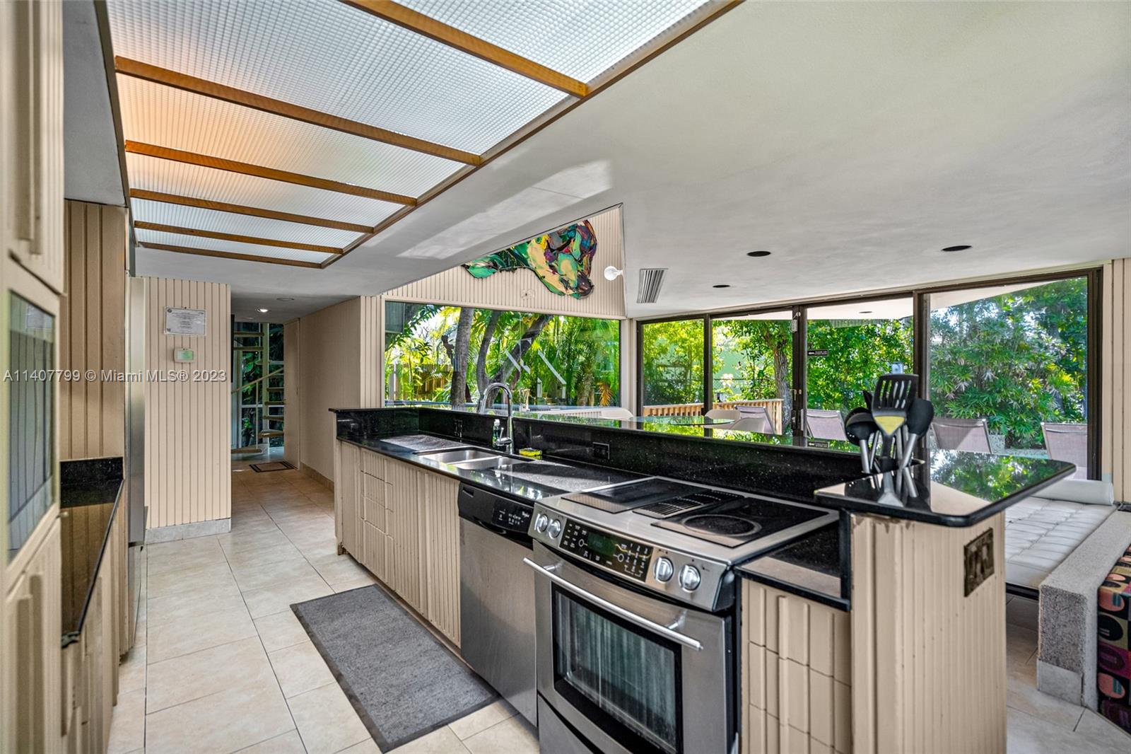 LAS OLAS BY THE SEA EXT - Residential