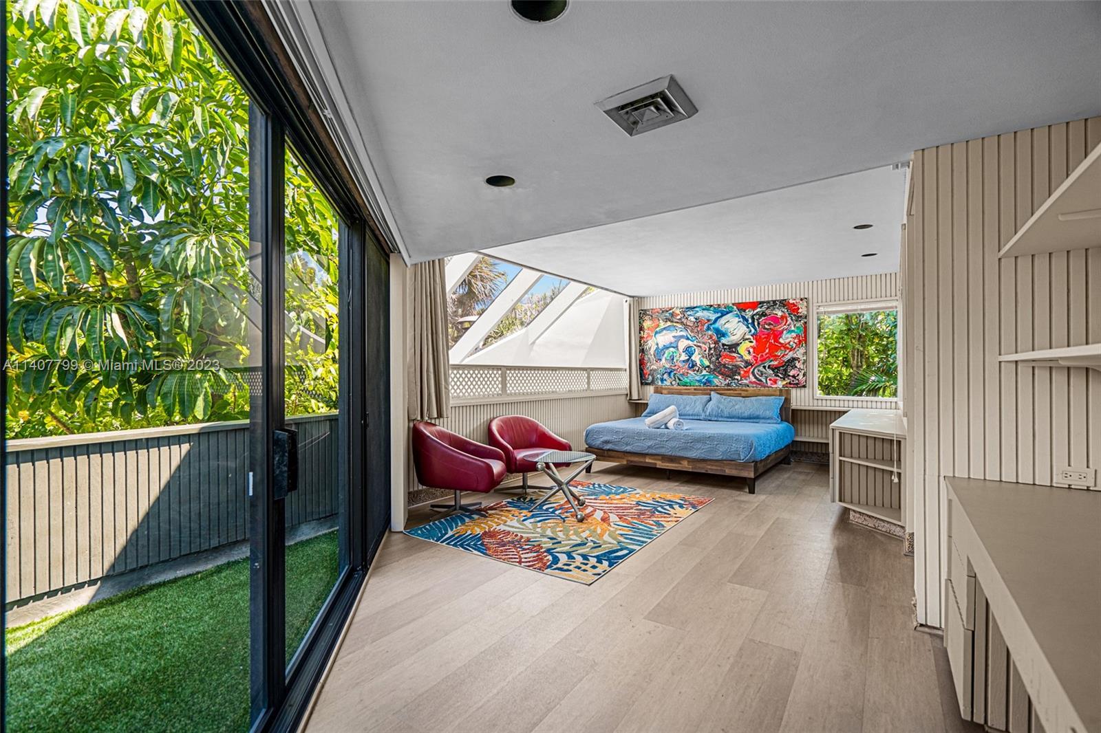 LAS OLAS BY THE SEA EXT - Residential