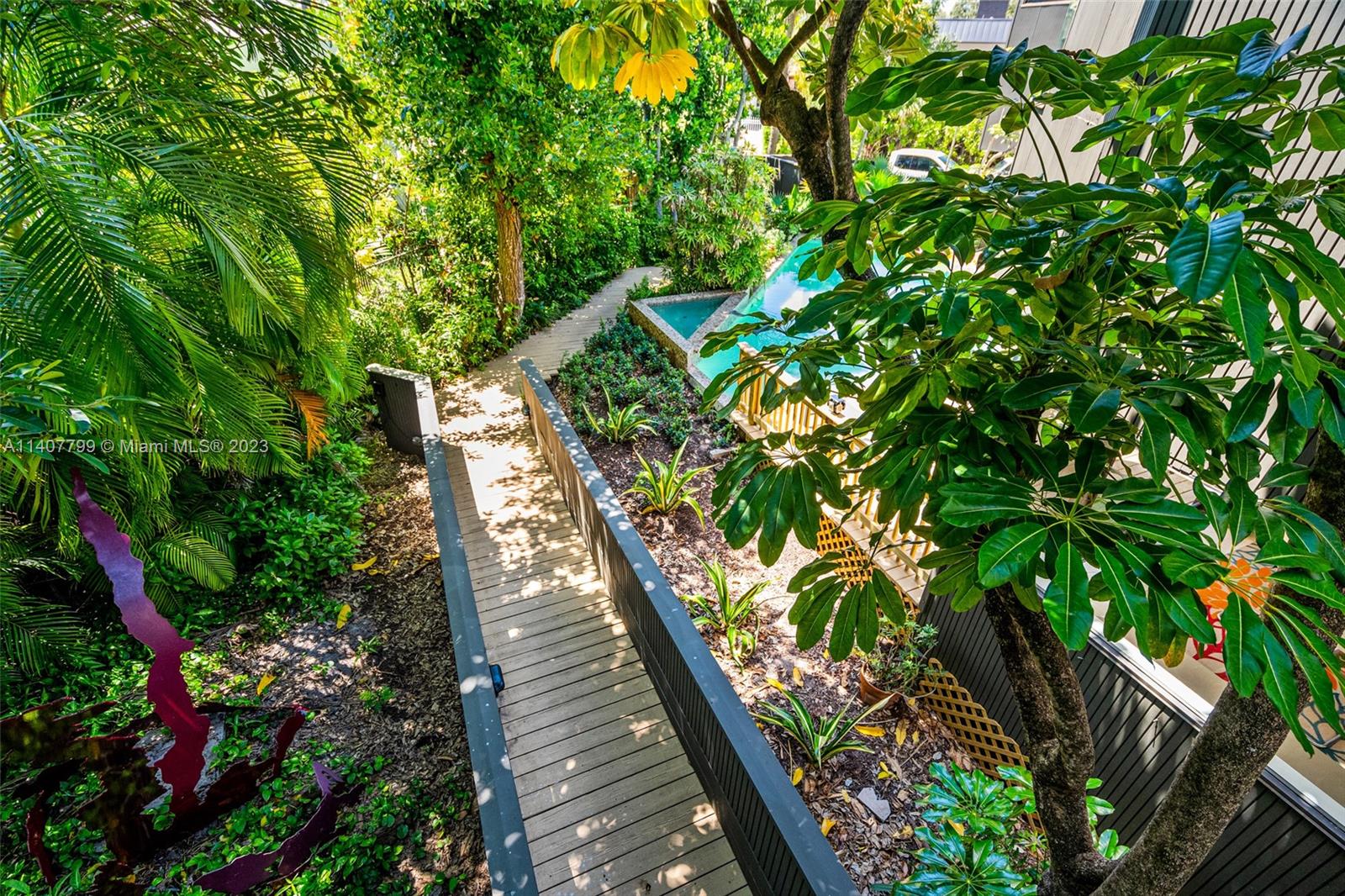 LAS OLAS BY THE SEA EXT - Residential