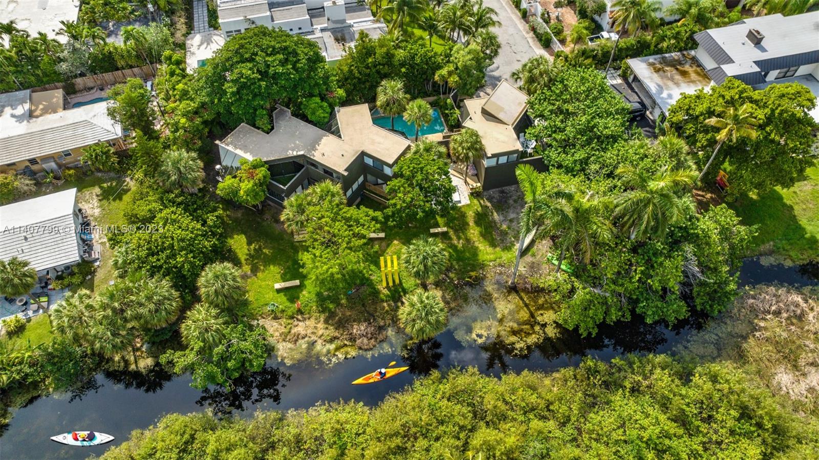 LAS OLAS BY THE SEA EXT - Residential