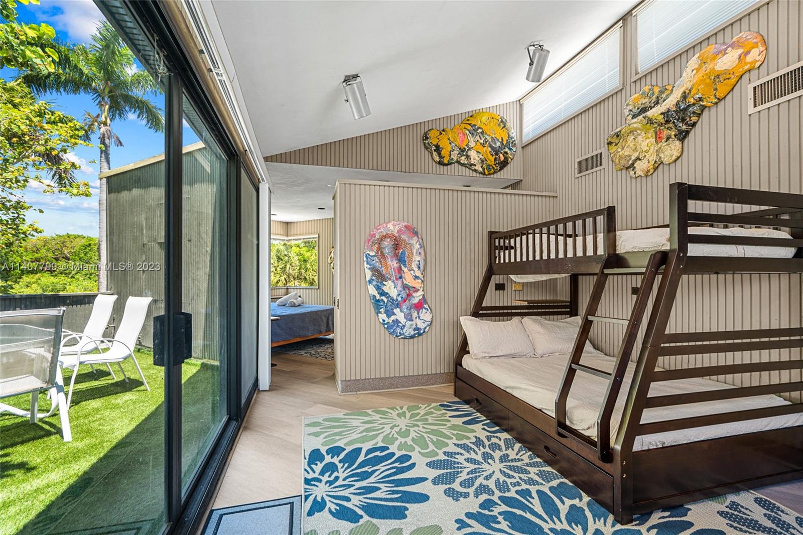 LAS OLAS BY THE SEA EXT - Residential