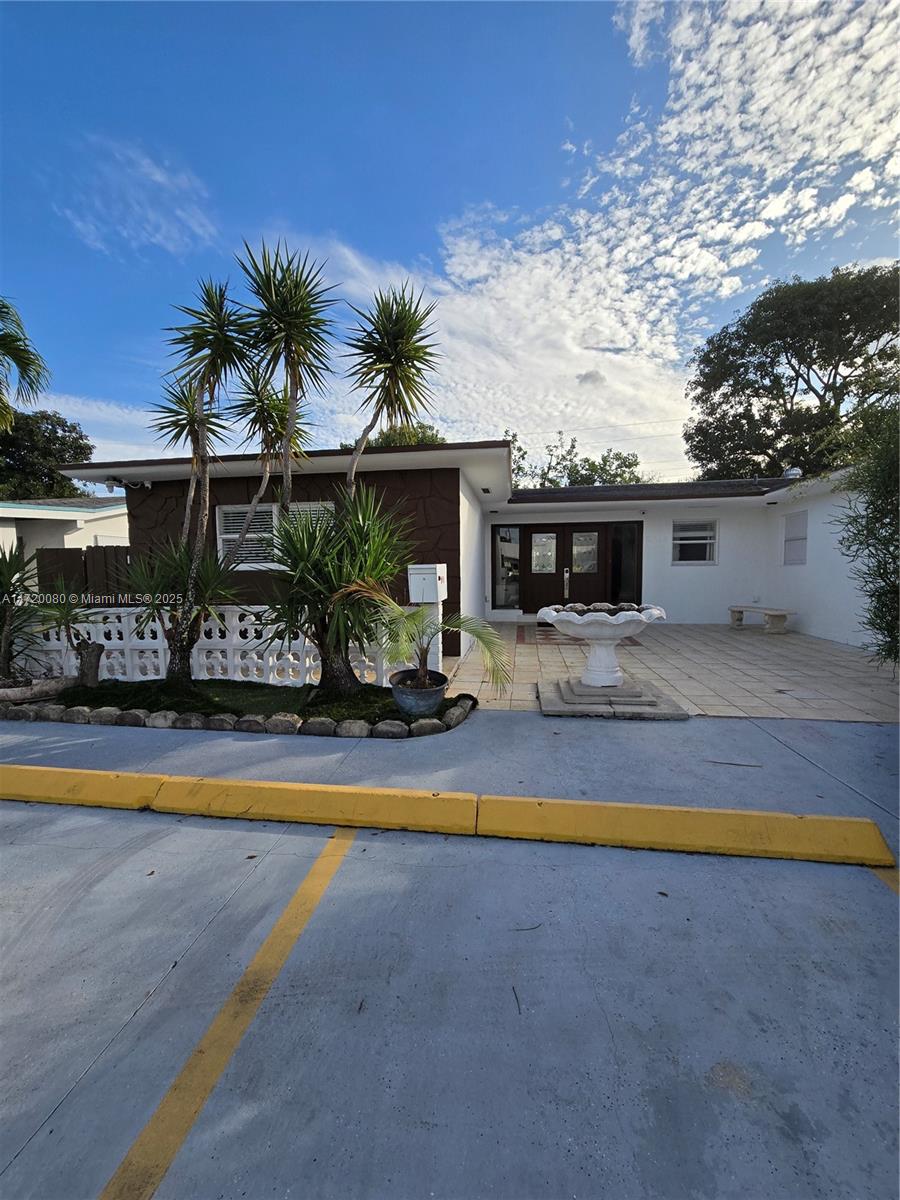 LAWN ACRES - Residential Lease