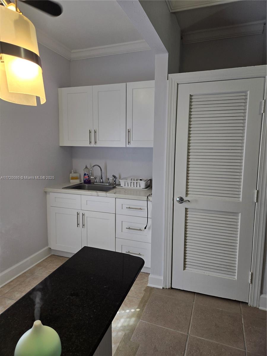 LAWN ACRES - Residential Lease