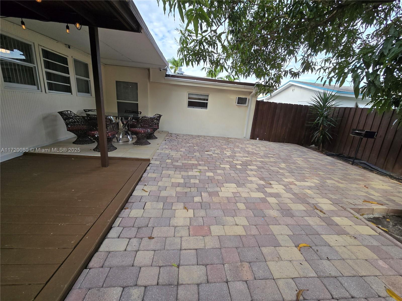 LAWN ACRES - Residential Lease