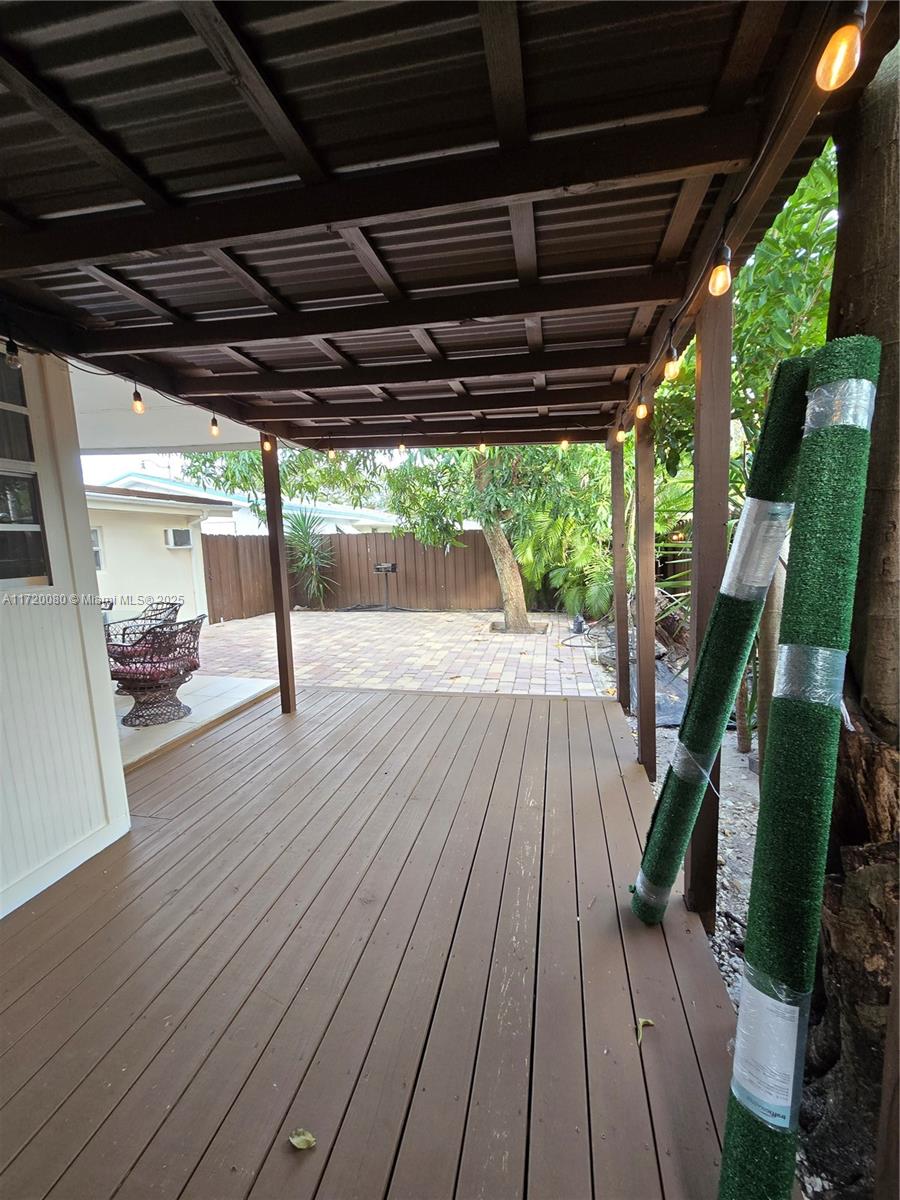 LAWN ACRES - Residential Lease