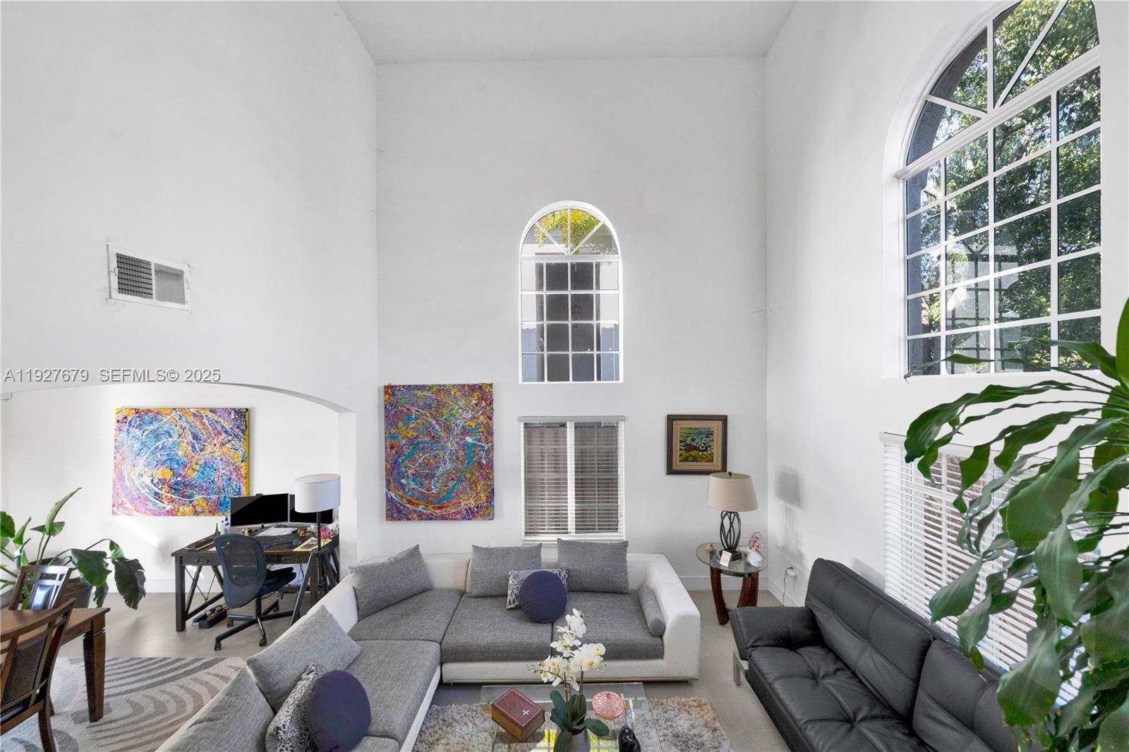 TWIN LAKE SHORES EAST - Residential