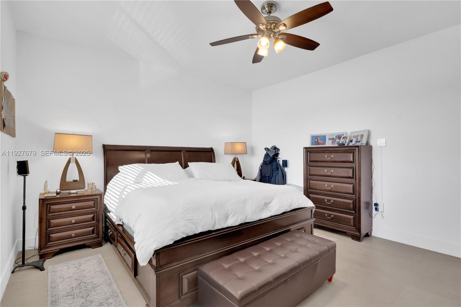 TWIN LAKE SHORES EAST - Residential