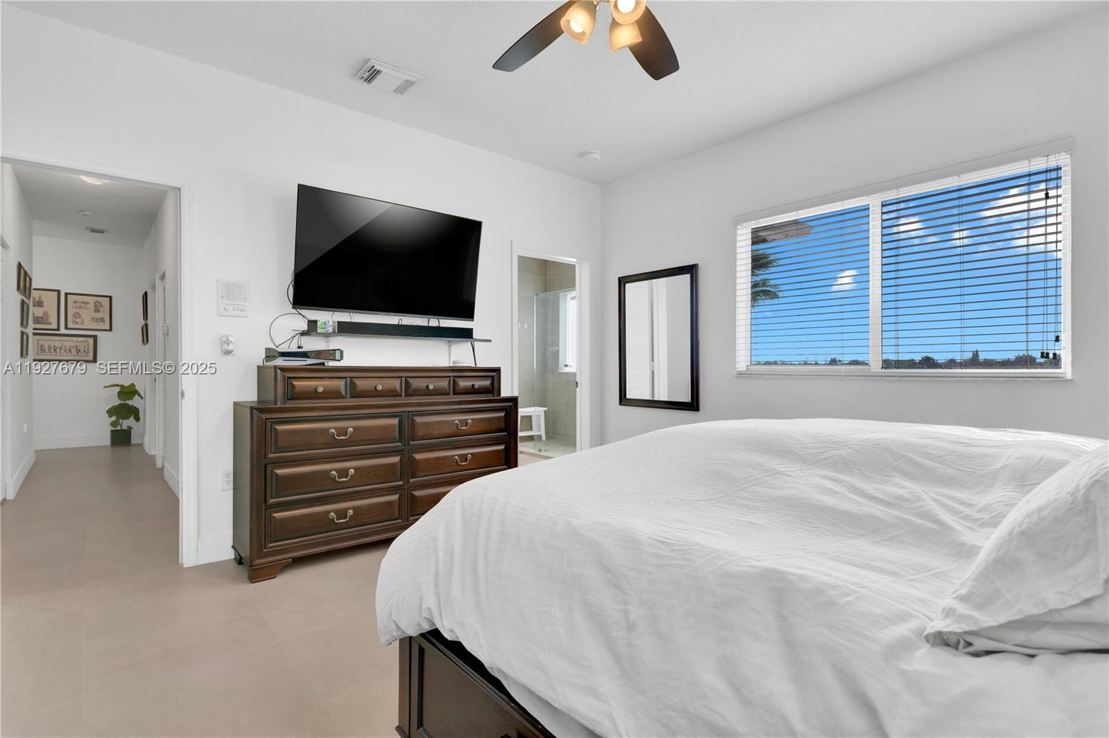 TWIN LAKE SHORES EAST - Residential