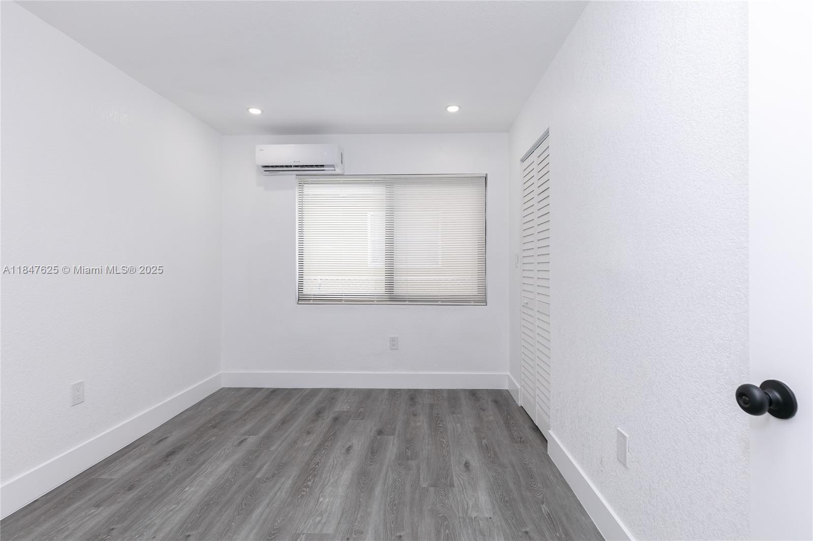 SUN LAND PARK - Residential Income