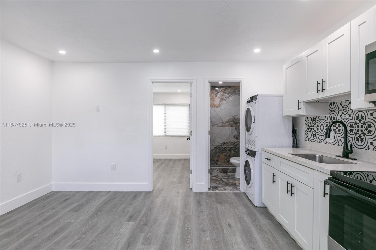 SUN LAND PARK - Residential Income