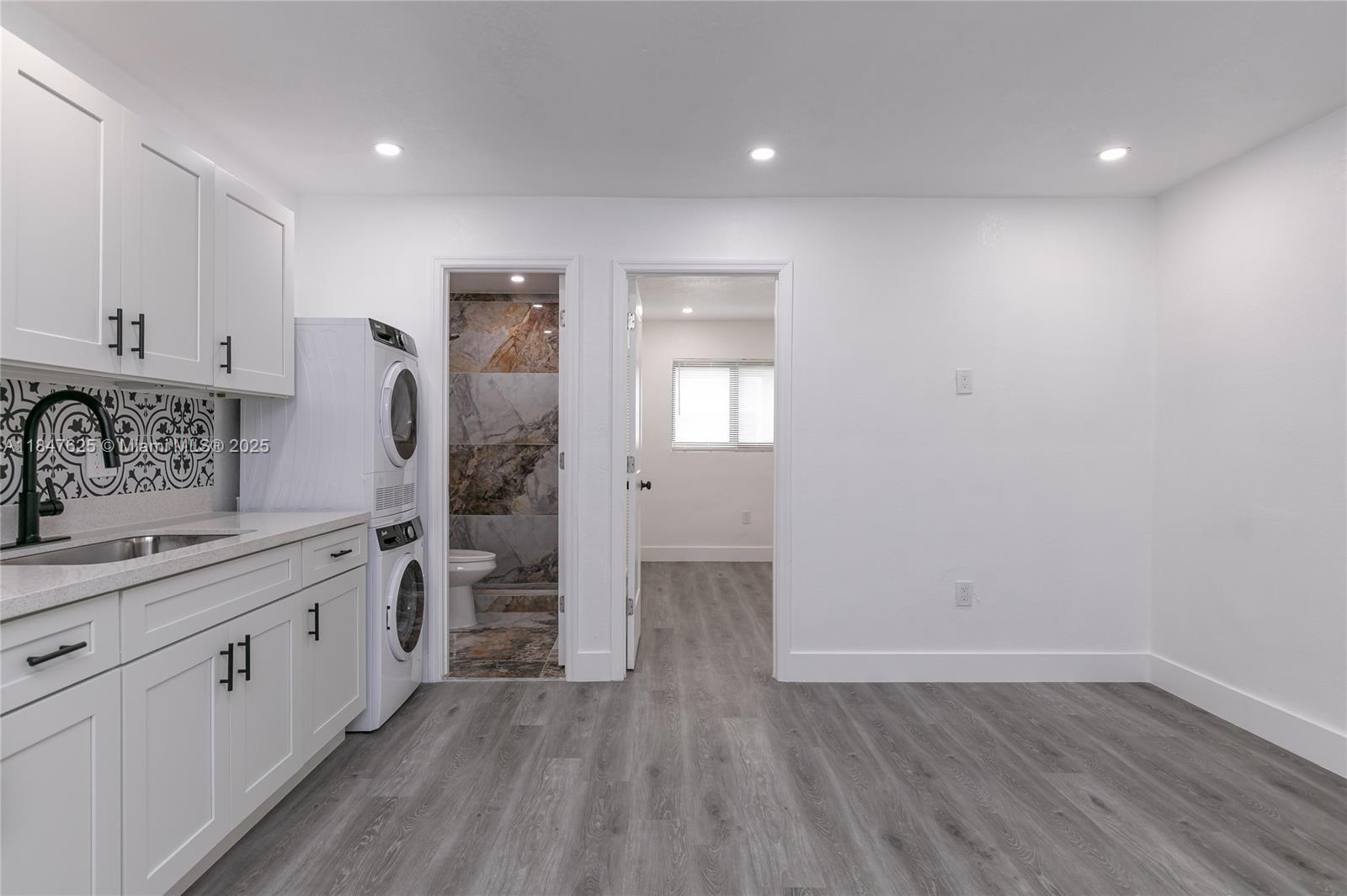 SUN LAND PARK - Residential Income