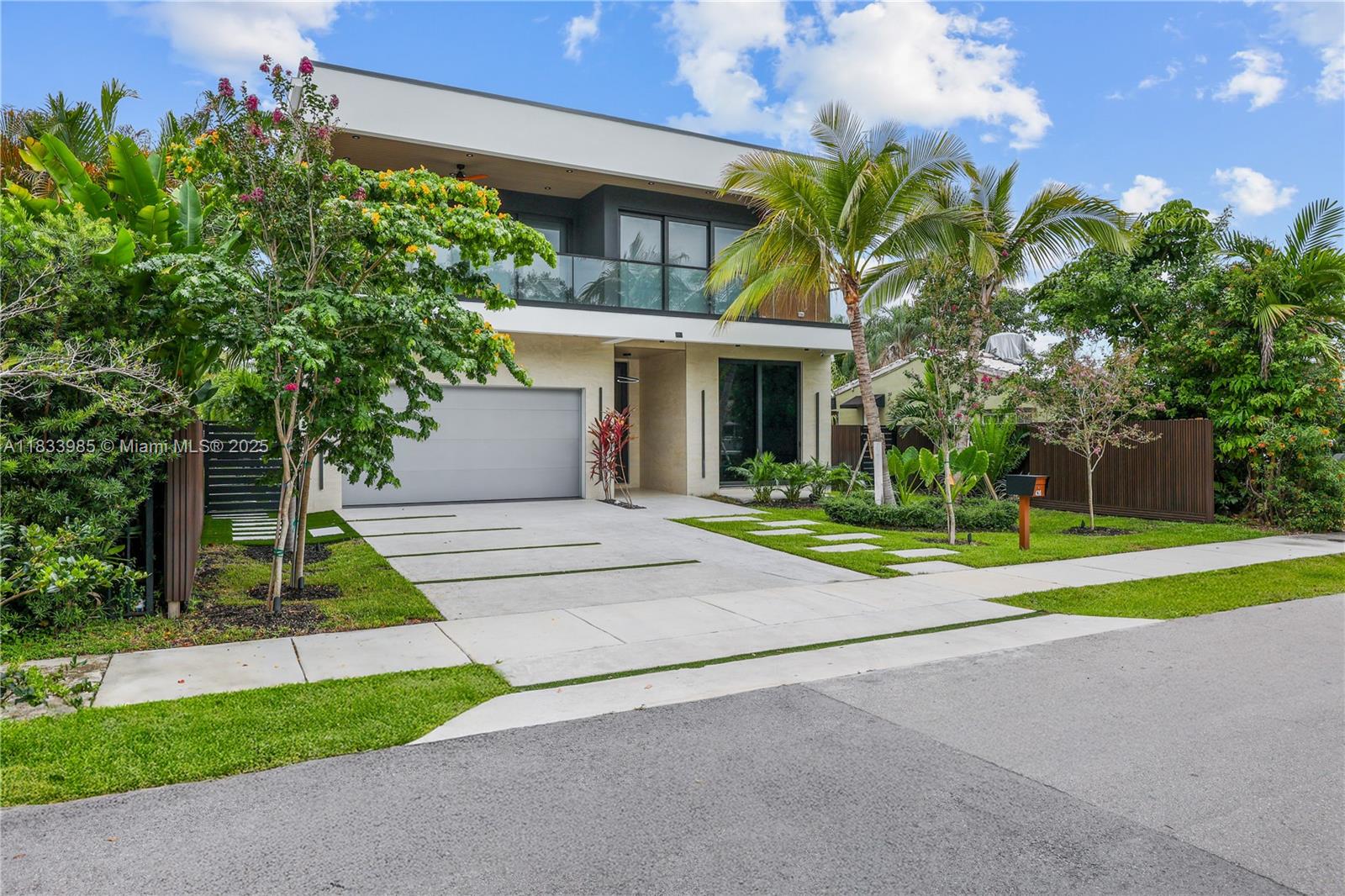 436 NE 10th Ave