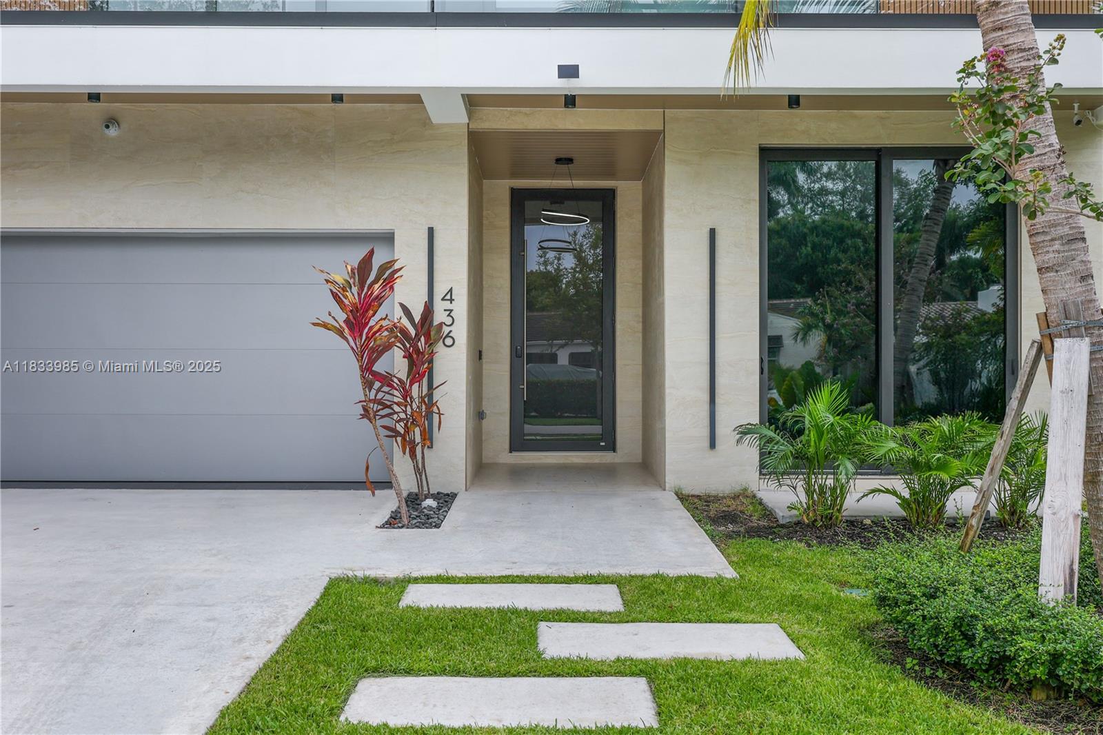 436 NE 10th Ave