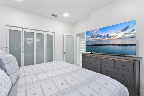 Tiny photo for 135 SW 125th Ave, Miami, FL 33184 (MLS # A11972272)