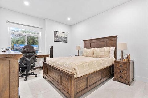 Tiny photo for 135 SW 125th Ave, Miami, FL 33184 (MLS # A11972272)