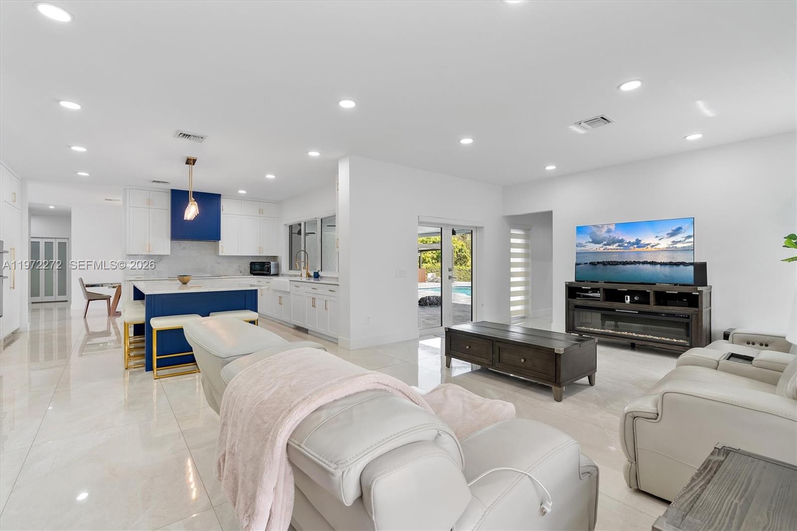 SWEETWATER ESTS SUB - Residential