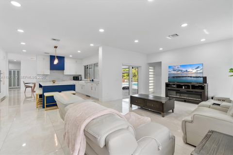 Tiny photo for 135 SW 125th Ave, Miami, FL 33184 (MLS # A11972272)