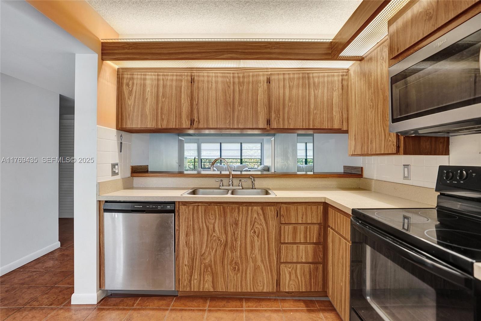 WHITEHALL VILLAGE - Residential