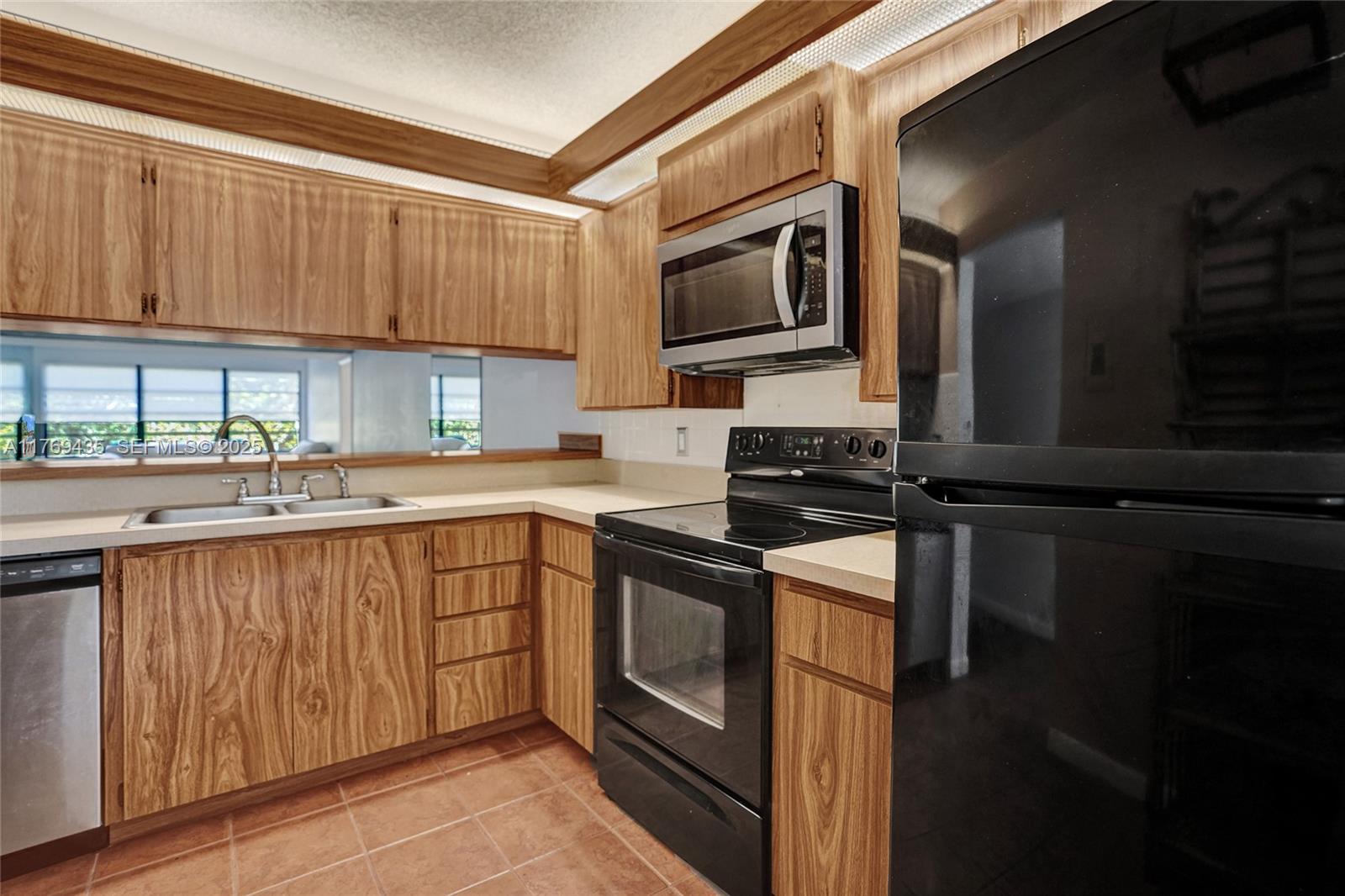 WHITEHALL VILLAGE - Residential