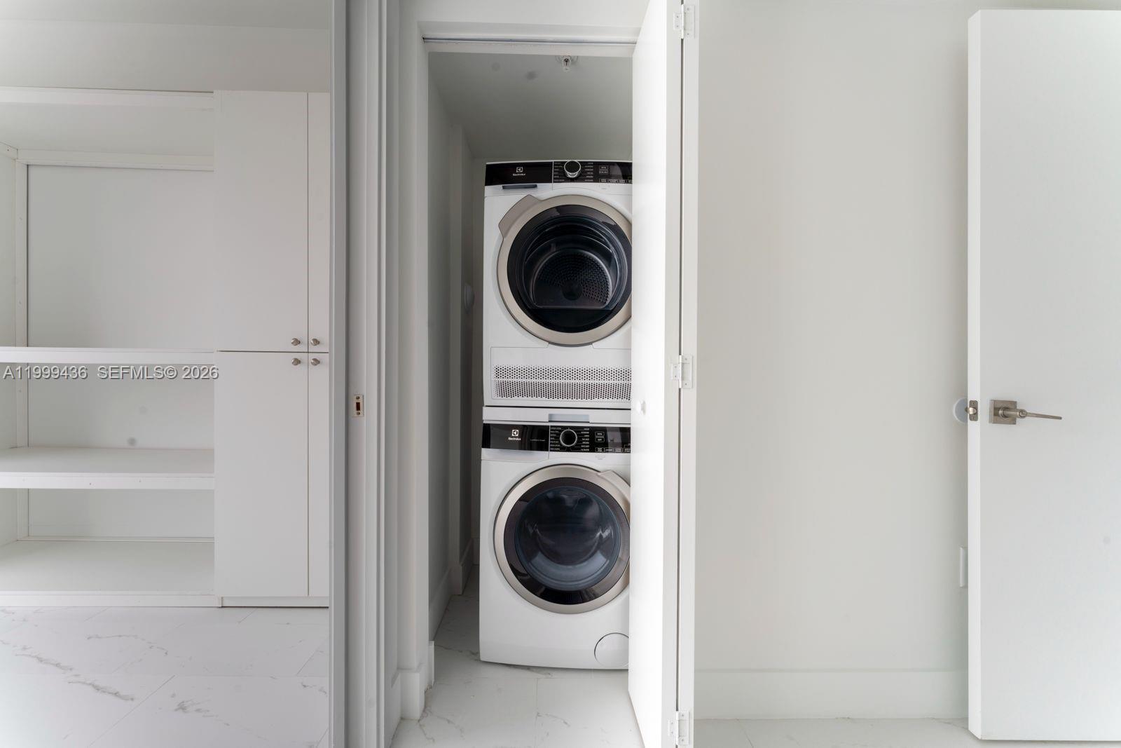 Residence On Monroe - Residential