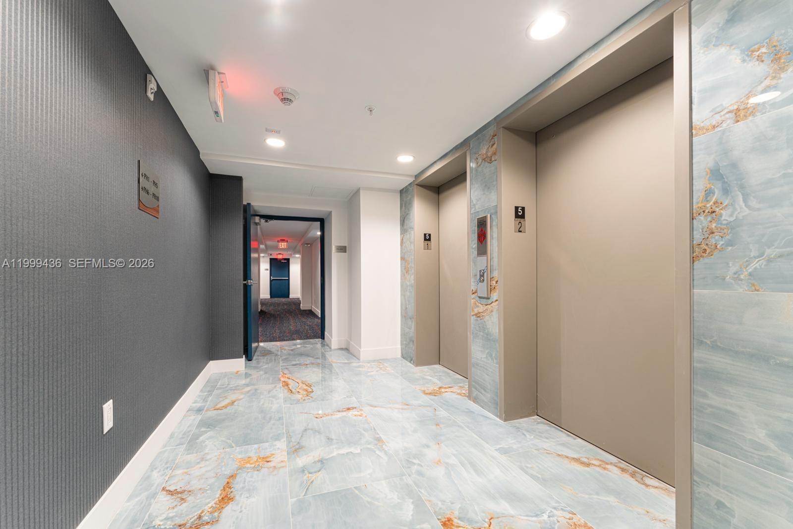 Residence On Monroe - Residential