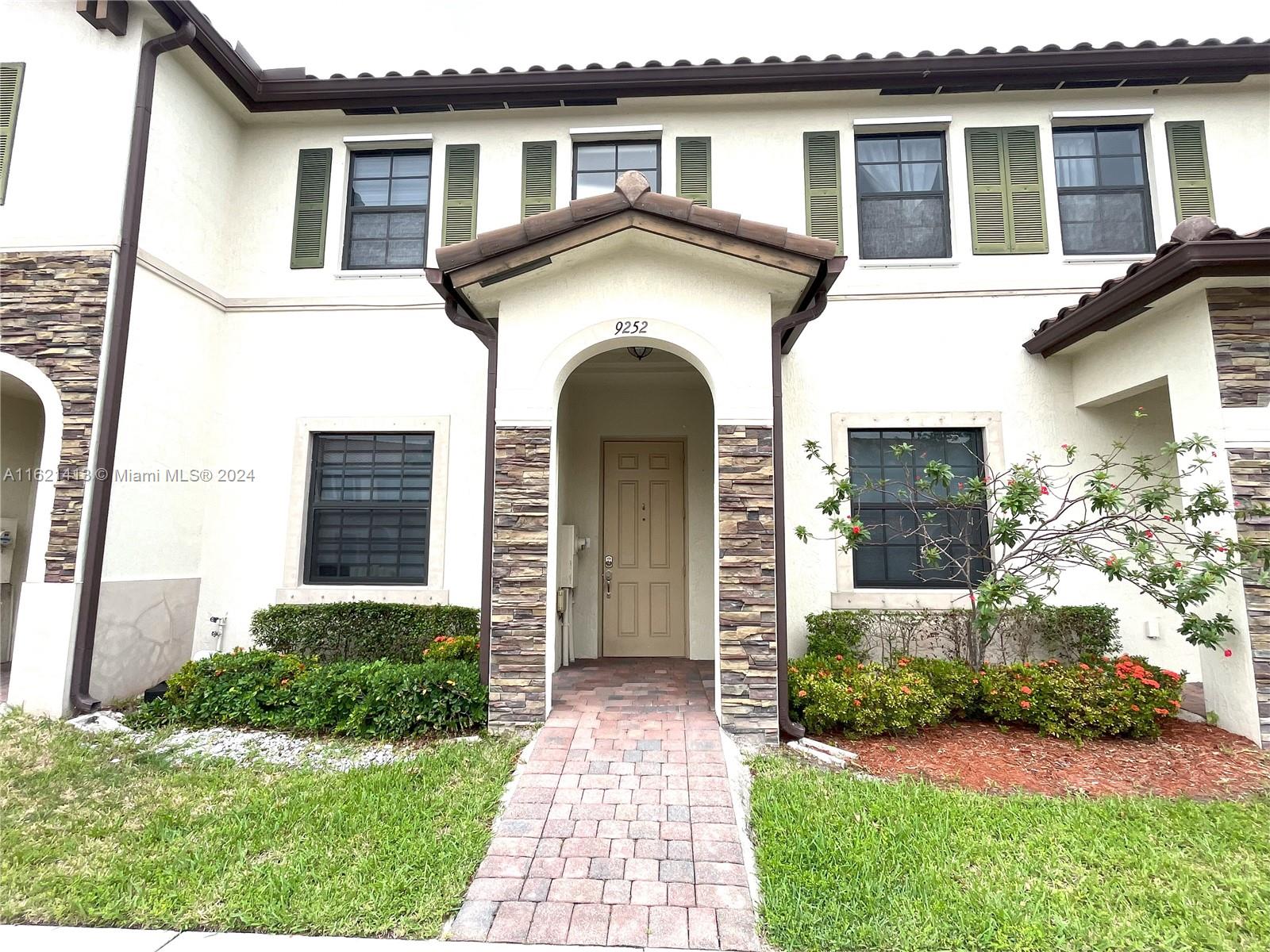 Photo 1 of 9252 W 33rd Way, Hialeah, Florida, $475,000, Web #: 11621413