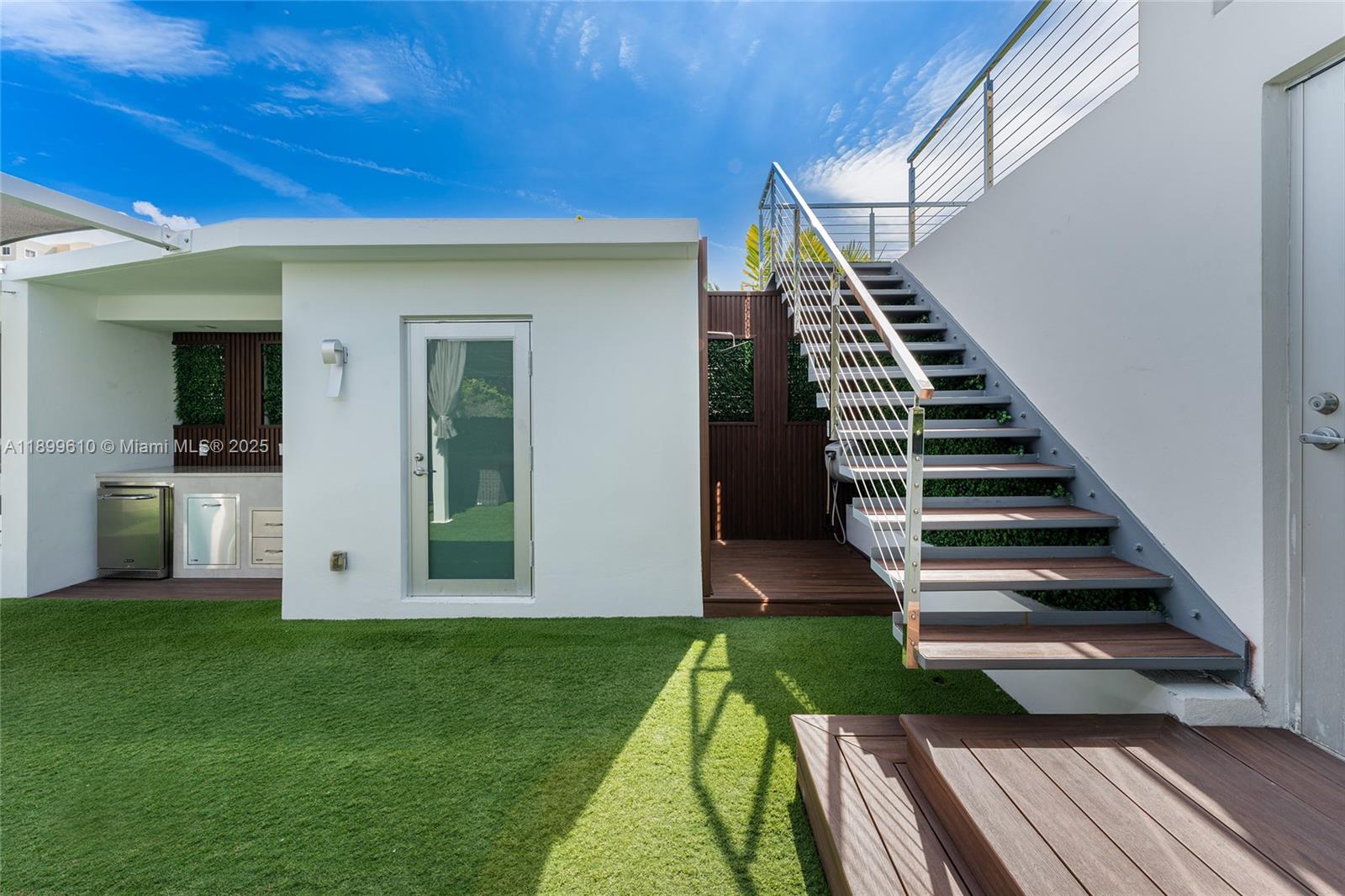 SPRING GARDEN - Residential