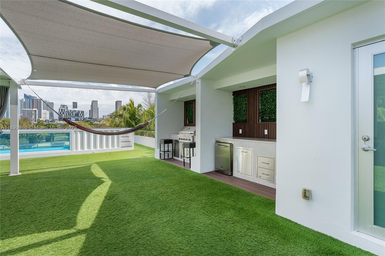 SPRING GARDEN - Residential