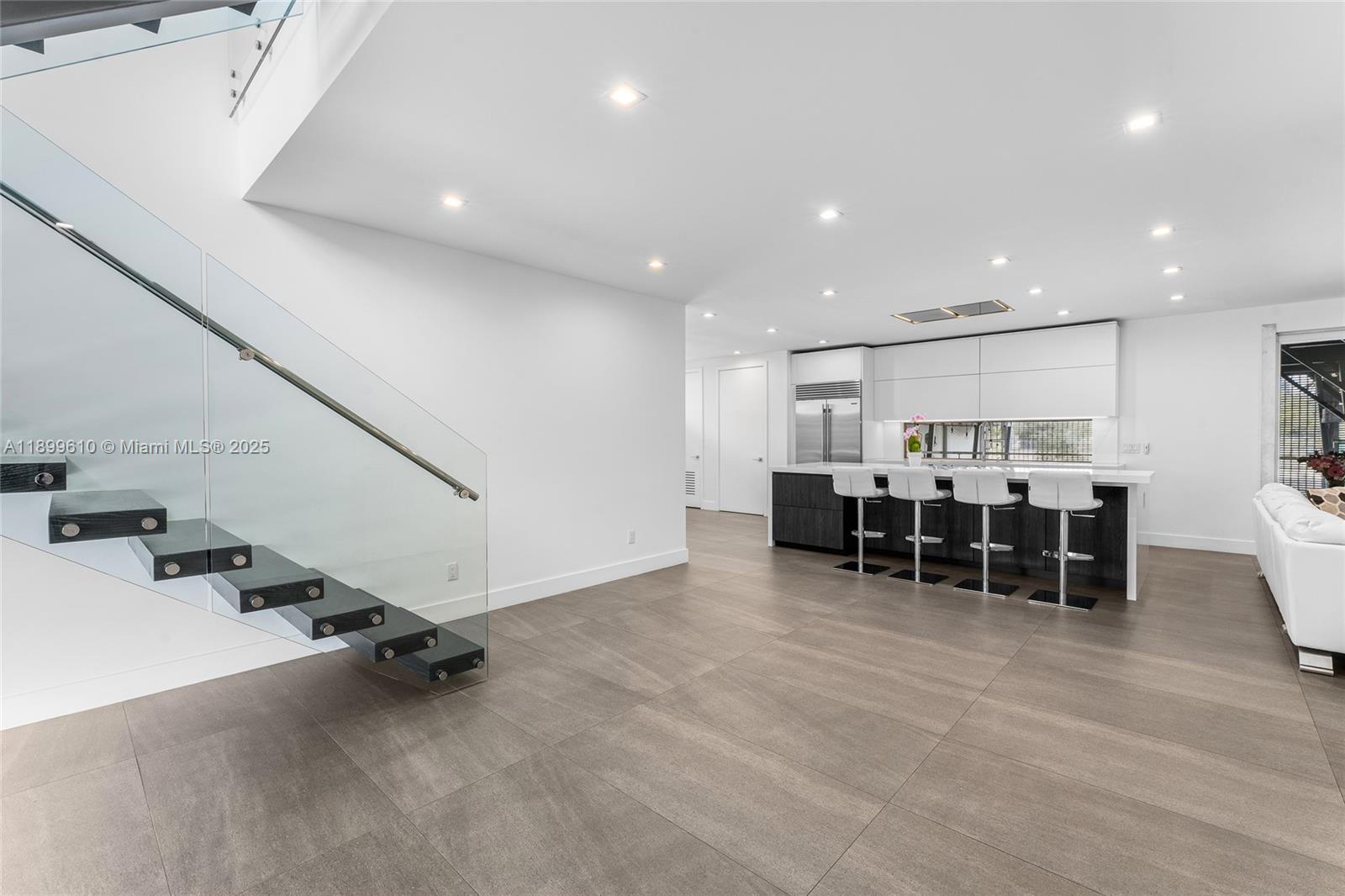 SPRING GARDEN - Residential