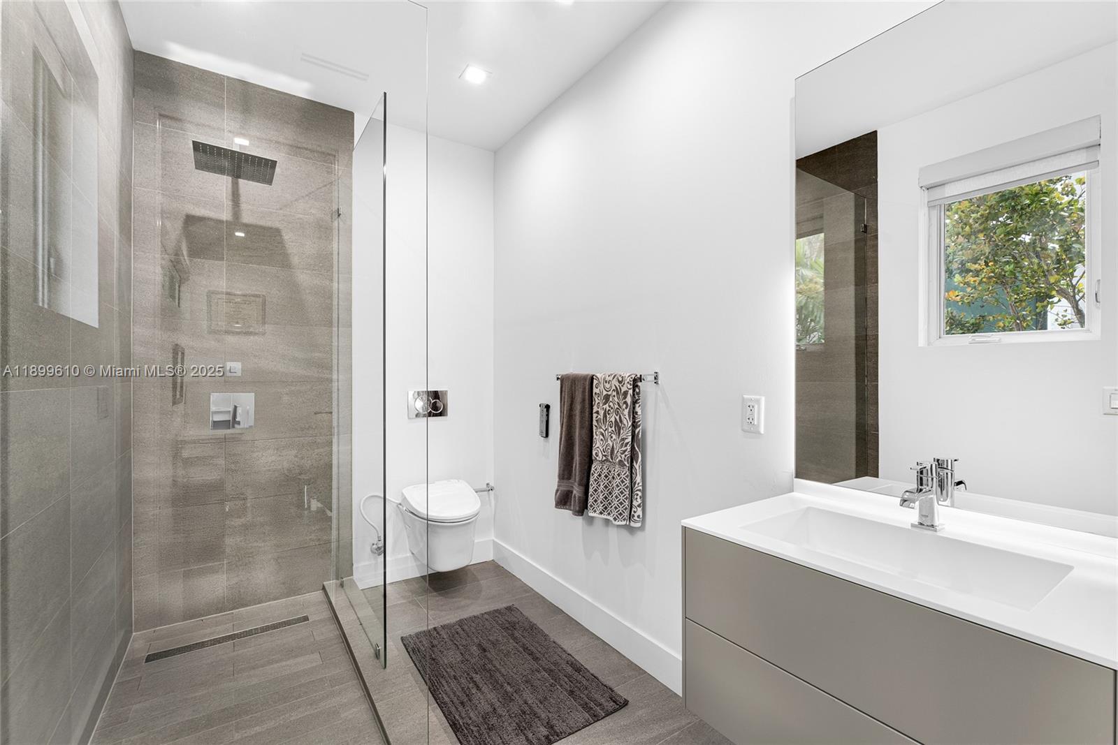 SPRING GARDEN - Residential