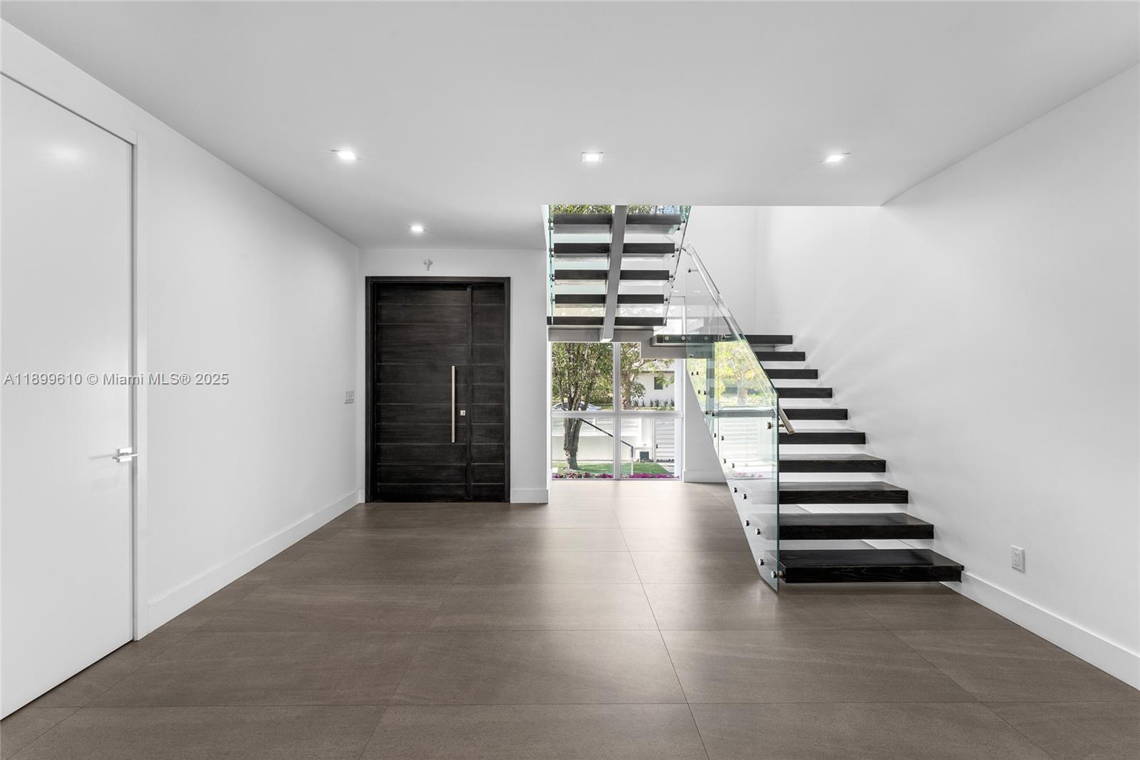 SPRING GARDEN - Residential