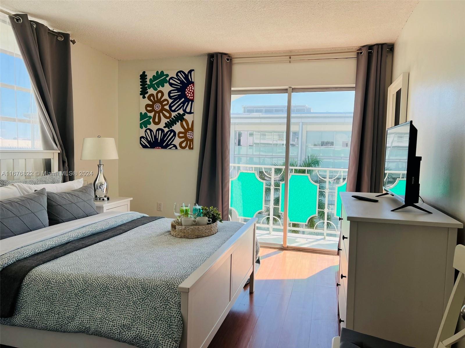 THE MERIDIAN CONDO - Residential