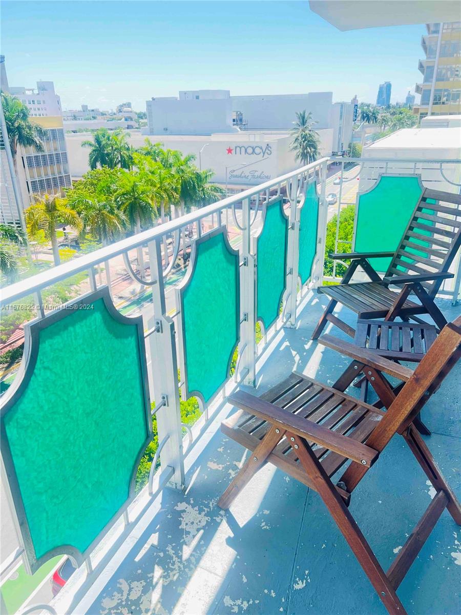 THE MERIDIAN CONDO - Residential