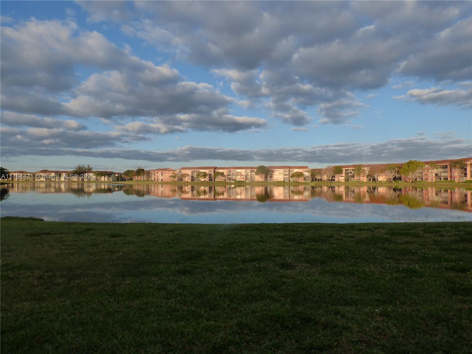 Property for Sale at 550 Sw 138th Ave 103K, Pembroke Pines, Miami-Dade County, Florida - Bedrooms: 2 
Bathrooms: 2  - $239,000