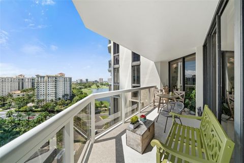 Photo of 20185 E Country Club Dr #1402, Aventura, FL 33180 (MLS # A11891243)