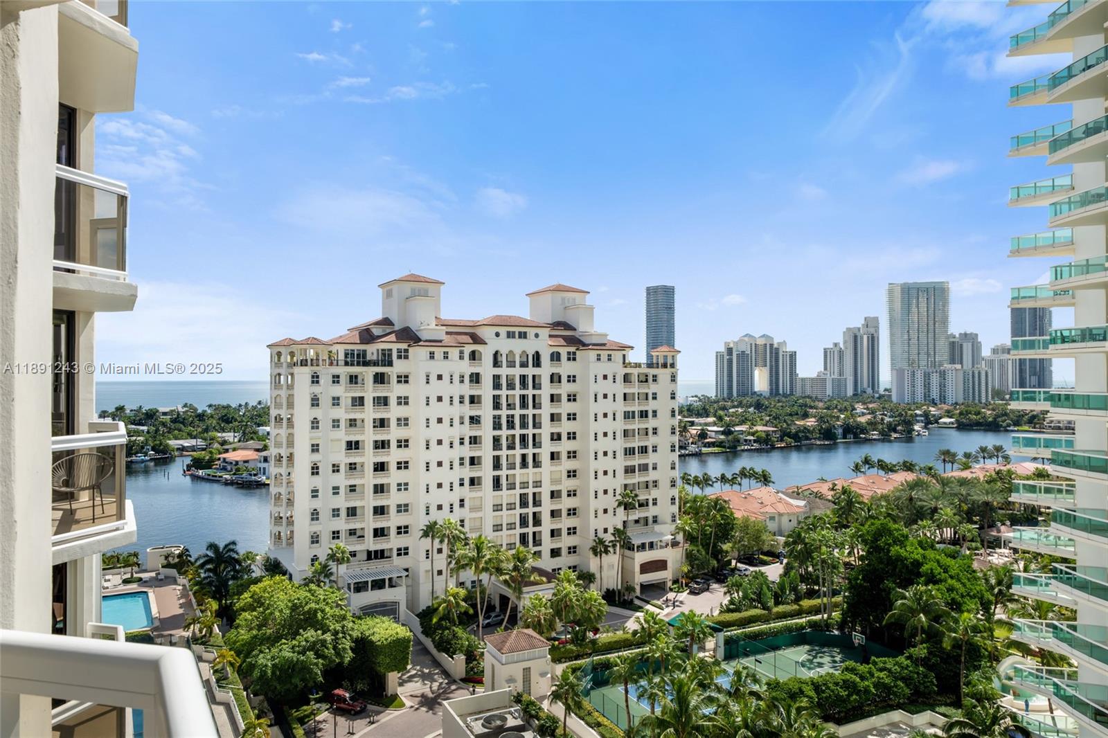 THE LANDMARK CONDO - Residential