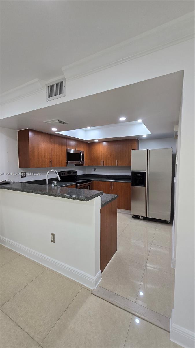 TERRANOVA CONDO 4 - Residential Lease