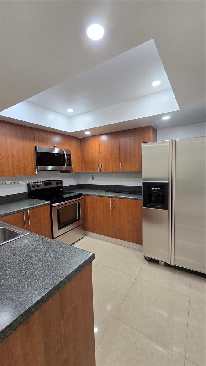 TERRANOVA CONDO 4 - Residential Lease