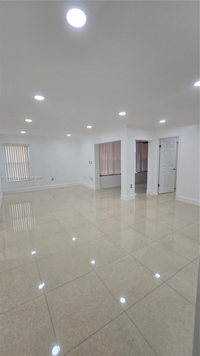 TERRANOVA CONDO 4 - Residential Lease