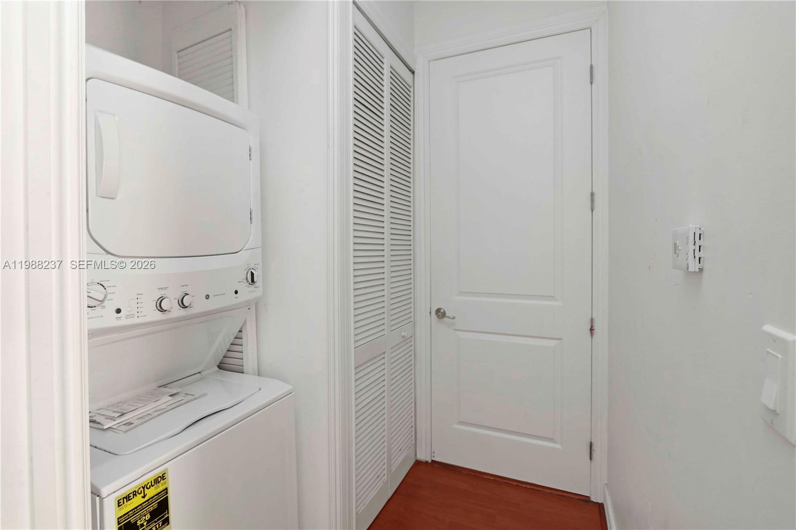 THE PONCE TOWER CONDO - Residential