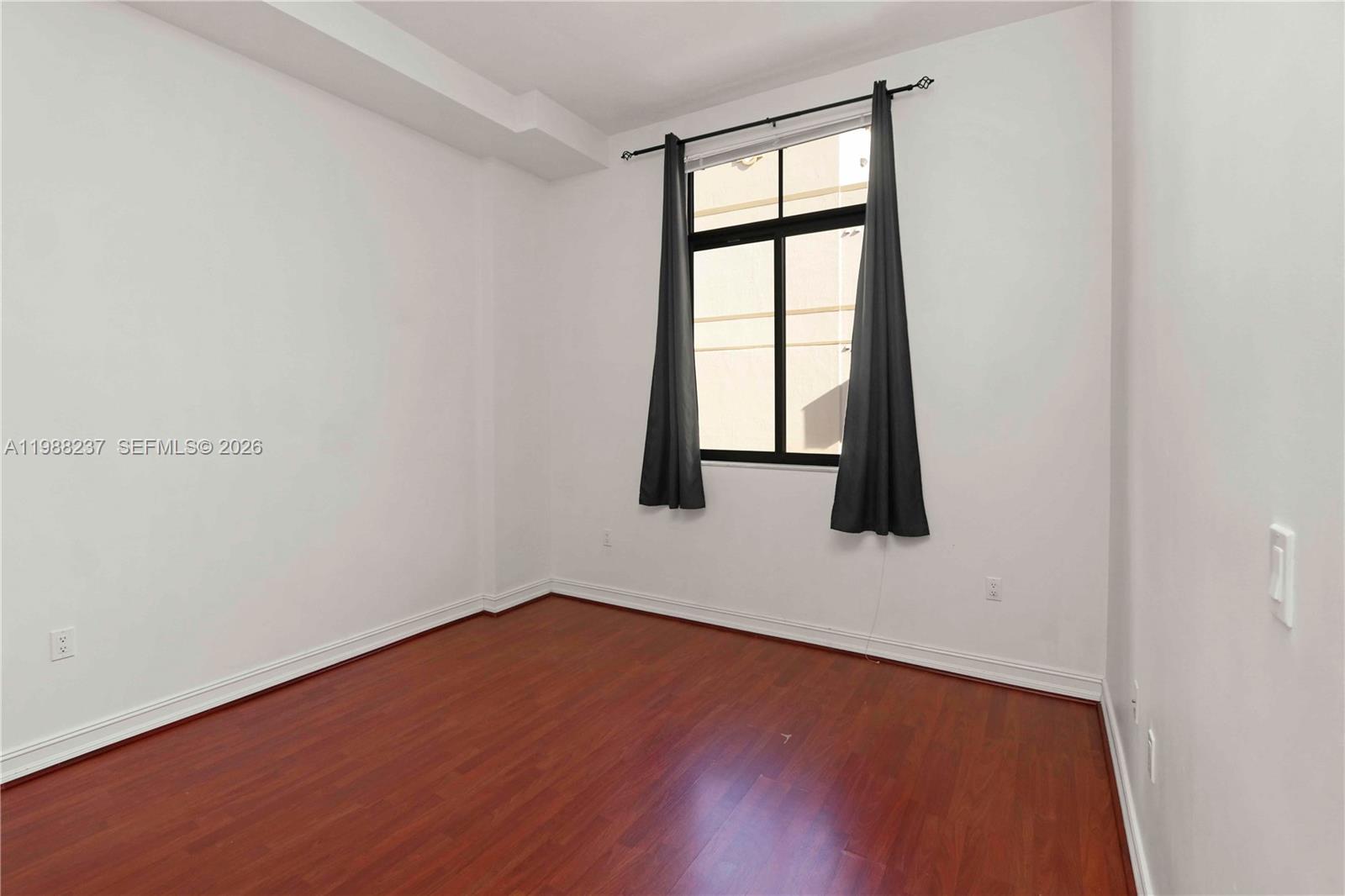 THE PONCE TOWER CONDO - Residential