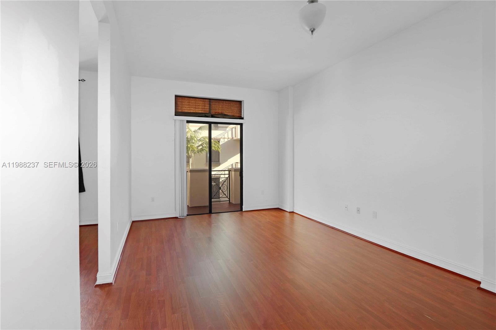 THE PONCE TOWER CONDO - Residential