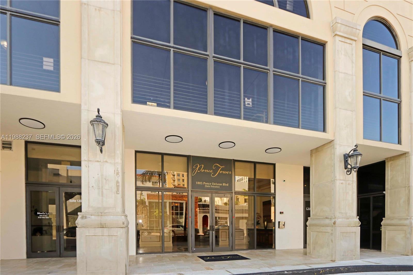 THE PONCE TOWER CONDO - Residential