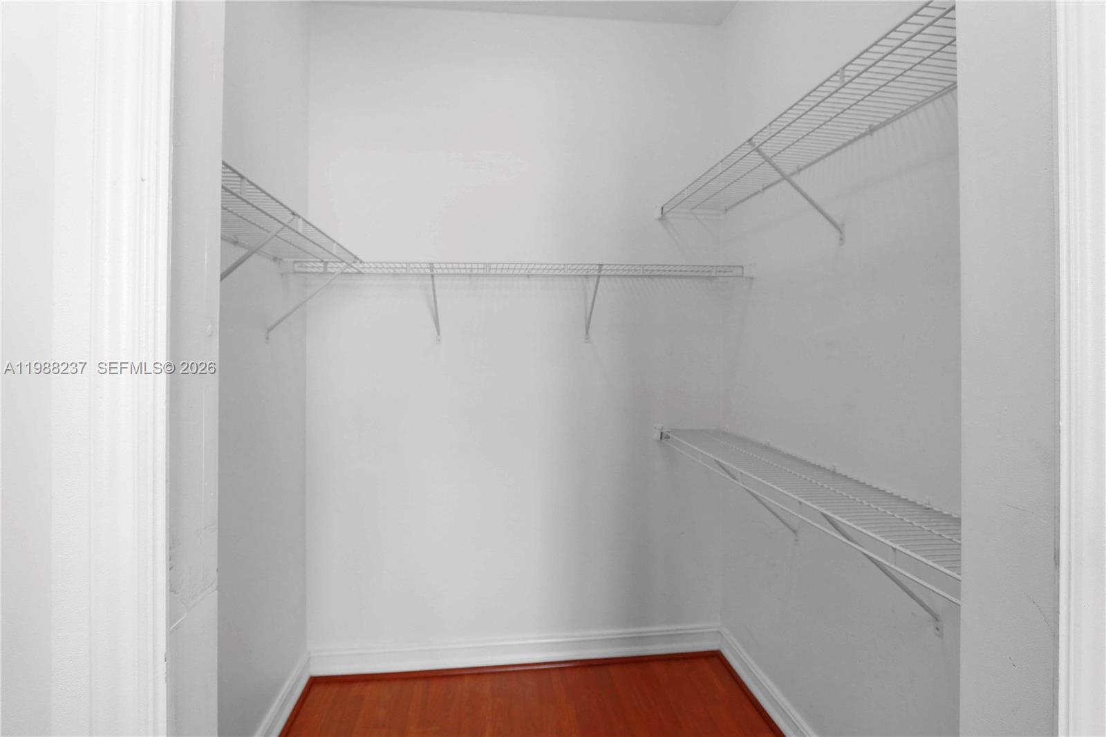 THE PONCE TOWER CONDO - Residential