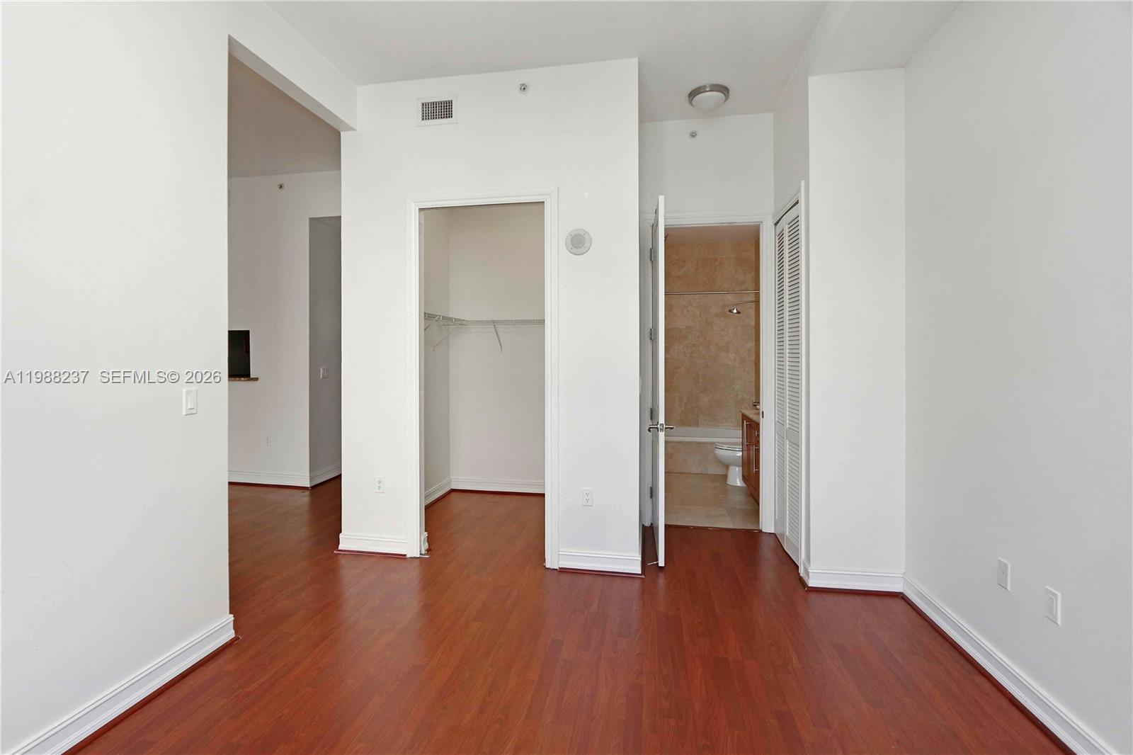 THE PONCE TOWER CONDO - Residential