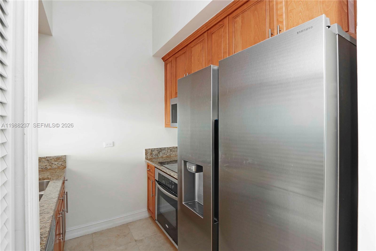 THE PONCE TOWER CONDO - Residential